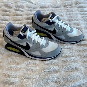 Nike Air Max IVO White/black-wolf gray 10.5